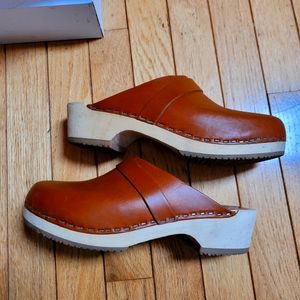 Bryr Clogs Size 39